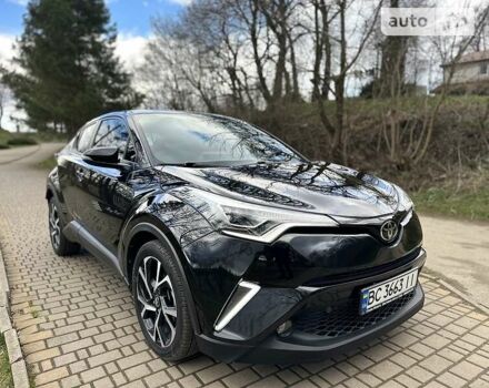 Чорний Тойота C-HR, об'ємом двигуна 2 л та пробігом 72 тис. км за 17499 $, фото 8 на Automoto.ua