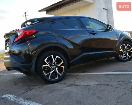 Чорний Тойота C-HR, об'ємом двигуна 2 л та пробігом 77 тис. км за 15850 $, фото 32 на Automoto.ua