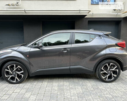 Черный Тойота C-HR, объемом двигателя 1.99 л и пробегом 109 тыс. км за 17500 $, фото 1 на Automoto.ua