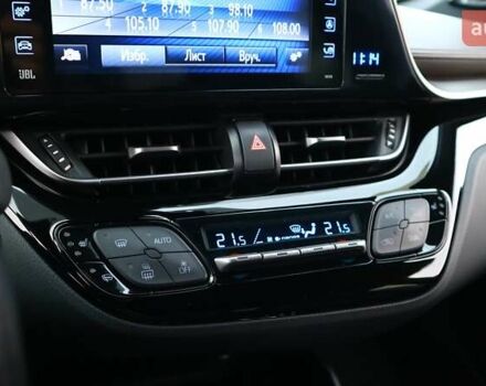 Чорний Тойота C-HR, об'ємом двигуна 1.2 л та пробігом 66 тис. км за 19819 $, фото 21 на Automoto.ua