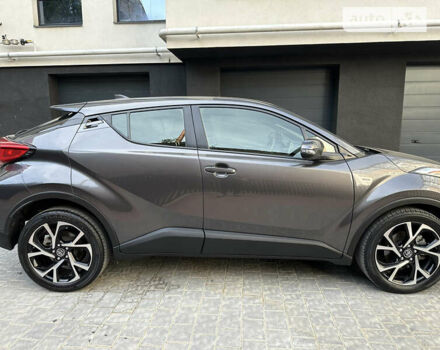 Черный Тойота C-HR, объемом двигателя 1.99 л и пробегом 109 тыс. км за 17500 $, фото 2 на Automoto.ua