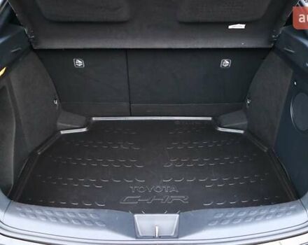 Чорний Тойота C-HR, об'ємом двигуна 1.2 л та пробігом 66 тис. км за 19819 $, фото 9 на Automoto.ua