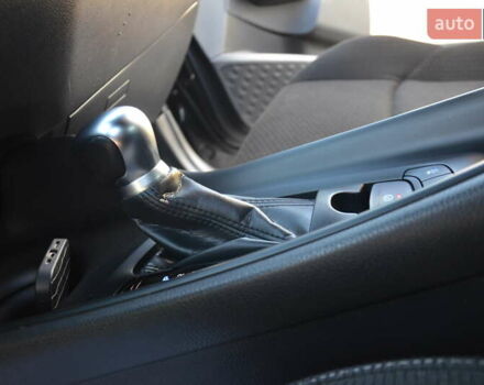 Чорний Тойота C-HR, об'ємом двигуна 2 л та пробігом 77 тис. км за 15850 $, фото 44 на Automoto.ua