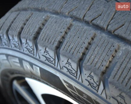 Чорний Тойота C-HR, об'ємом двигуна 2 л та пробігом 77 тис. км за 15850 $, фото 64 на Automoto.ua