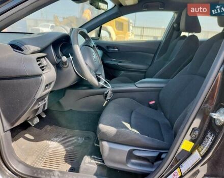 Черный Тойота C-HR, объемом двигателя 2 л и пробегом 105 тыс. км за 5300 $, фото 6 на Automoto.ua