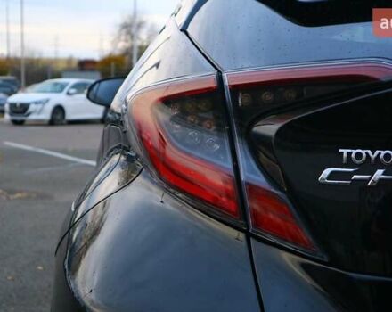 Чорний Тойота C-HR, об'ємом двигуна 1.2 л та пробігом 66 тис. км за 19819 $, фото 26 на Automoto.ua