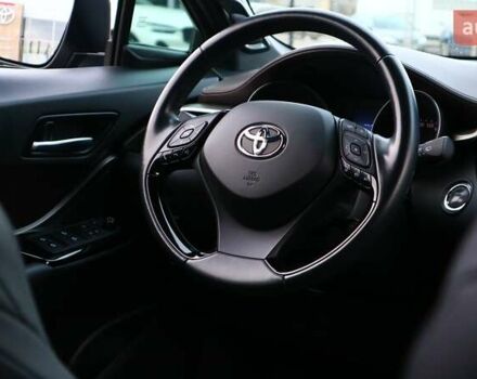 Чорний Тойота C-HR, об'ємом двигуна 1.2 л та пробігом 66 тис. км за 19819 $, фото 22 на Automoto.ua
