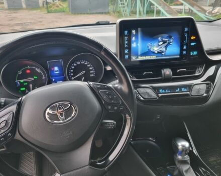 Черный Тойота C-HR, объемом двигателя 1.8 л и пробегом 105 тыс. км за 25200 $, фото 12 на Automoto.ua