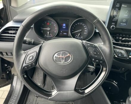 Черный Тойота C-HR, объемом двигателя 1.2 л и пробегом 76 тыс. км за 19900 $, фото 19 на Automoto.ua