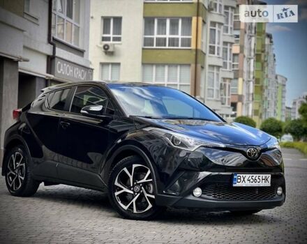 Чорний Тойота C-HR, об'ємом двигуна 1.99 л та пробігом 56 тис. км за 21850 $, фото 2 на Automoto.ua