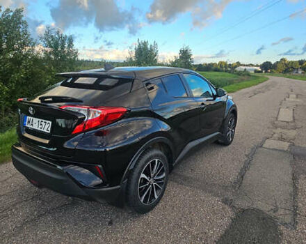 Чорний Тойота C-HR, об'ємом двигуна 1.2 л та пробігом 147 тис. км за 15346 $, фото 7 на Automoto.ua