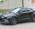 Черный Тойота C-HR, объемом двигателя 1.8 л и пробегом 72 тыс. км за 27699 $, фото 2 на Automoto.ua