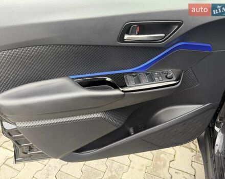 Чорний Тойота C-HR, об'ємом двигуна 1.8 л та пробігом 65 тис. км за 23800 $, фото 14 на Automoto.ua