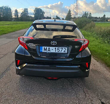 Чорний Тойота C-HR, об'ємом двигуна 1.2 л та пробігом 147 тис. км за 15346 $, фото 6 на Automoto.ua