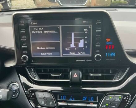 Черный Тойота C-HR, объемом двигателя 2 л и пробегом 64 тыс. км за 6000 $, фото 11 на Automoto.ua