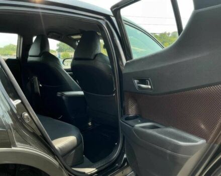 Тойота C-HR 2019 у Києві на Automoto.ua Чорний Тойота C-HR, об'ємом двигуна 2 л та пробігом 30 тис. км за 6100 $, фото 11 на Automoto.ua