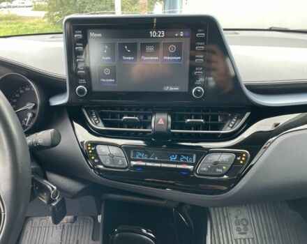 Черный Тойота C-HR, объемом двигателя 1.2 л и пробегом 76 тыс. км за 19900 $, фото 17 на Automoto.ua