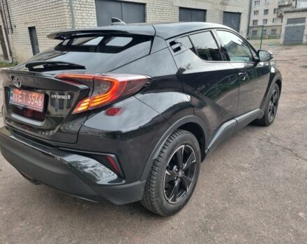 Черный Тойота C-HR, объемом двигателя 1.8 л и пробегом 105 тыс. км за 25200 $, фото 6 на Automoto.ua