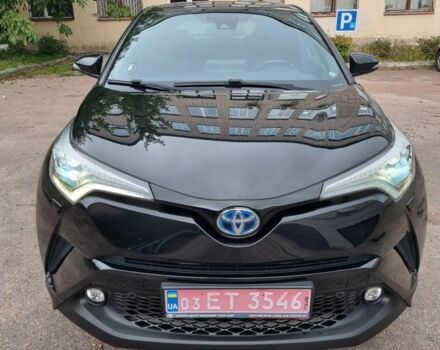 Черный Тойота C-HR, объемом двигателя 1.8 л и пробегом 105 тыс. км за 25200 $, фото 4 на Automoto.ua