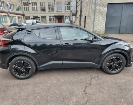Черный Тойота C-HR, объемом двигателя 1.8 л и пробегом 105 тыс. км за 25200 $, фото 5 на Automoto.ua