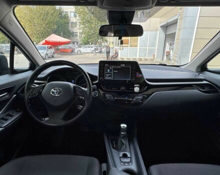 Чорний Тойота C-HR, об'ємом двигуна 1.8 л та пробігом 32 тис. км за 25900 $, фото 12 на Automoto.ua
