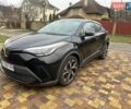 Черный Тойота C-HR, объемом двигателя 2 л и пробегом 68 тыс. км за 18999 $, фото 2 на Automoto.ua