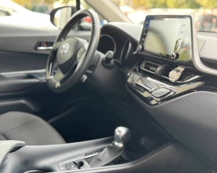 Чорний Тойота C-HR, об'ємом двигуна 1.8 л та пробігом 32 тис. км за 25900 $, фото 9 на Automoto.ua