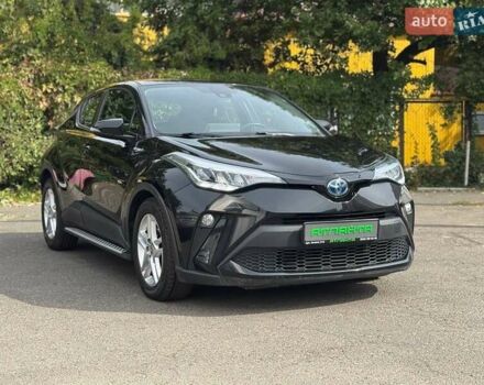 Черный Тойота C-HR, объемом двигателя 1.8 л и пробегом 32 тыс. км за 25900 $, фото 1 на Automoto.ua