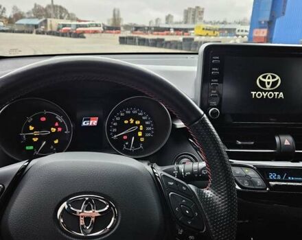 Чорний Тойота C-HR, об'ємом двигуна 1.99 л та пробігом 57 тис. км за 30000 $, фото 9 на Automoto.ua