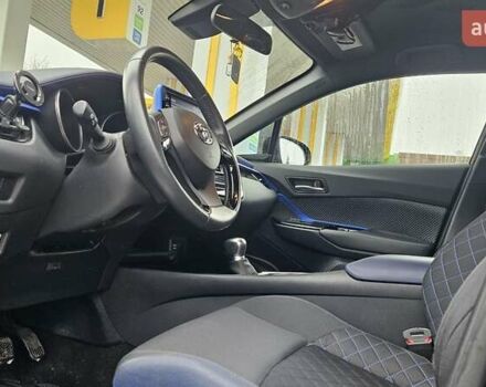 Чорний Тойота C-HR, об'ємом двигуна 2 л та пробігом 37 тис. км за 21555 $, фото 13 на Automoto.ua