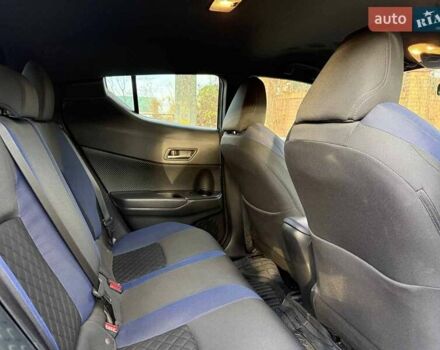 Чорний Тойота C-HR, об'ємом двигуна 2 л та пробігом 38 тис. км за 21990 $, фото 20 на Automoto.ua