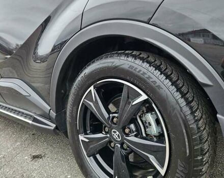 Чорний Тойота C-HR, об'ємом двигуна 1.99 л та пробігом 57 тис. км за 30000 $, фото 16 на Automoto.ua