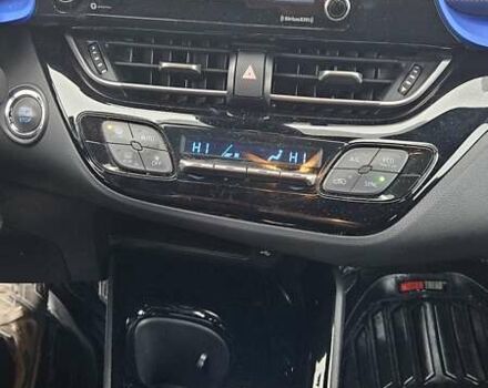 Чорний Тойота C-HR, об'ємом двигуна 2 л та пробігом 37 тис. км за 21555 $, фото 15 на Automoto.ua