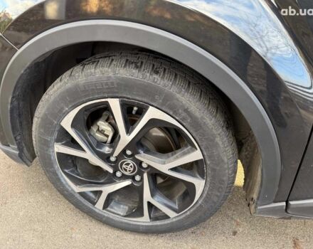 Чорний Тойота C-HR, об'ємом двигуна 2 л та пробігом 38 тис. км за 21990 $, фото 9 на Automoto.ua