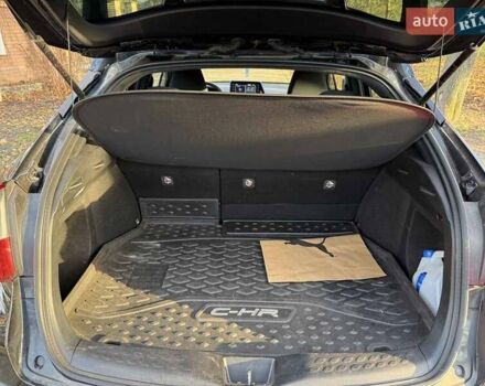 Чорний Тойота C-HR, об'ємом двигуна 2 л та пробігом 38 тис. км за 21990 $, фото 18 на Automoto.ua