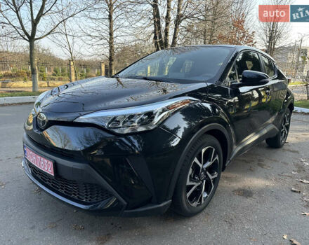 Черный Тойота C-HR, объемом двигателя 2 л и пробегом 114 тыс. км за 19900 $, фото 2 на Automoto.ua