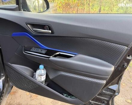 Чорний Тойота C-HR, об'ємом двигуна 2 л та пробігом 38 тис. км за 21990 $, фото 21 на Automoto.ua