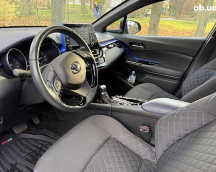 Чорний Тойота C-HR, об'ємом двигуна 2 л та пробігом 38 тис. км за 21990 $, фото 11 на Automoto.ua
