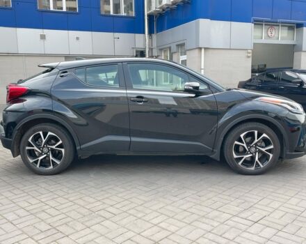 Черный Тойота C-HR, объемом двигателя 2 л и пробегом 26 тыс. км за 25690 $, фото 3 на Automoto.ua