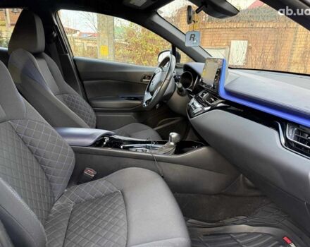 Чорний Тойота C-HR, об'ємом двигуна 2 л та пробігом 38 тис. км за 21990 $, фото 22 на Automoto.ua