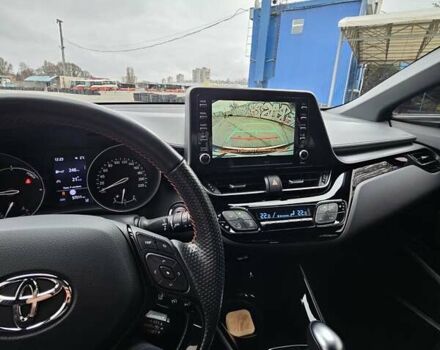Чорний Тойота C-HR, об'ємом двигуна 1.99 л та пробігом 57 тис. км за 30000 $, фото 8 на Automoto.ua