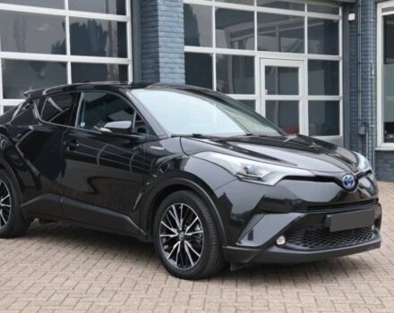 Чорний Тойота C-HR, об'ємом двигуна 1.8 л та пробігом 60 тис. км за 17000 $, фото 1 на Automoto.ua