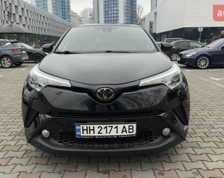 Черный Тойота C-HR, объемом двигателя 1.99 л и пробегом 86 тыс. км за 16700 $, фото 1 на Automoto.ua