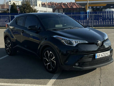 Черный Тойота C-HR, объемом двигателя 2 л и пробегом 104 тыс. км за 17500 $, фото 1 на Automoto.ua
