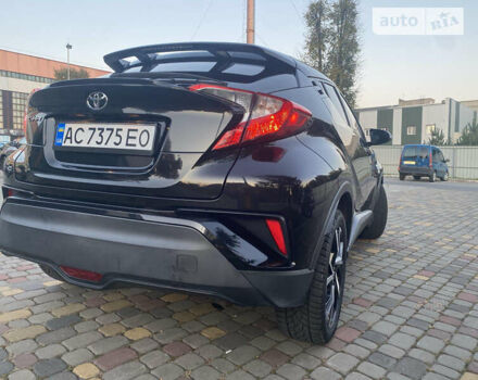 Черный Тойота C-HR, объемом двигателя 1.99 л и пробегом 87 тыс. км за 17500 $, фото 1 на Automoto.ua