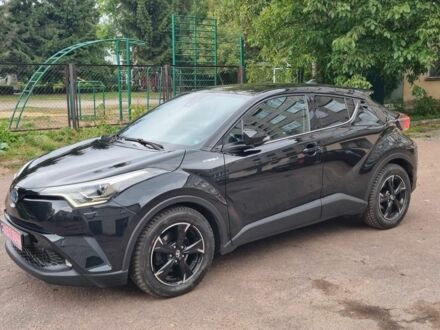 Черный Тойота C-HR, объемом двигателя 1.8 л и пробегом 105 тыс. км за 25200 $, фото 1 на Automoto.ua