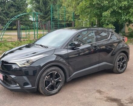 Черный Тойота C-HR, объемом двигателя 1.8 л и пробегом 105 тыс. км за 25200 $, фото 1 на Automoto.ua