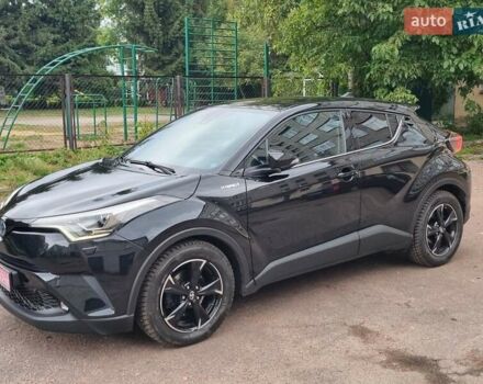 Чорний Тойота C-HR, об'ємом двигуна 1.8 л та пробігом 105 тис. км за 24800 $, фото 1 на Automoto.ua