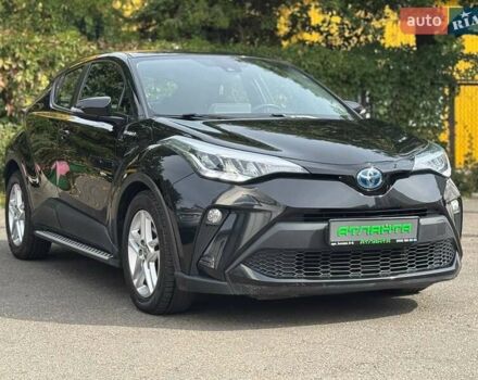 Чорний Тойота C-HR, об'ємом двигуна 1.8 л та пробігом 32 тис. км за 25900 $, фото 1 на Automoto.ua