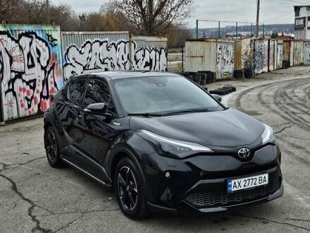 Черный Тойота C-HR, объемом двигателя 1.99 л и пробегом 57 тыс. км за 30000 $, фото 1 на Automoto.ua